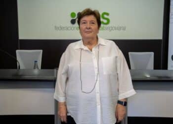 Petra Marigómez Domingo, hace unos días en la FES recibiendo un homenaje a su trayectoria profesional. HÉCTOR CRIADO