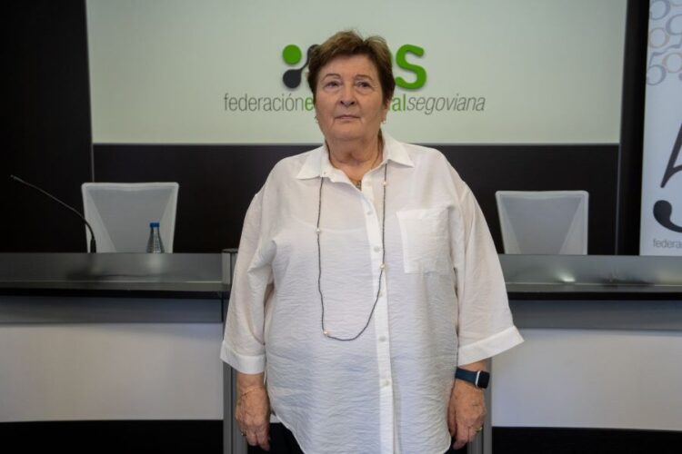 “Cuando empiezas de cero haces todo lo que haga falta” 1 Petra Marigómez Domingo, hace unos días en la FES recibiendo un homenaje a su trayectoria profesional. HÉCTOR CRIADO