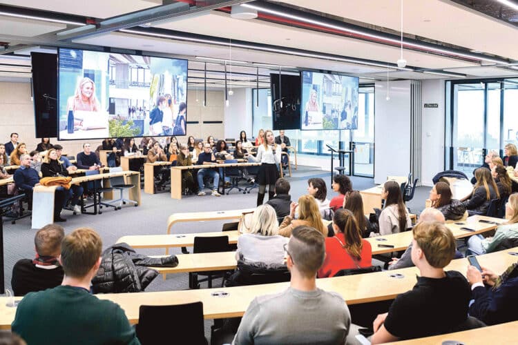 El Global MBA está dirigido a directivos y emprendedores que quieren desarrollar una carrera global. / IEU