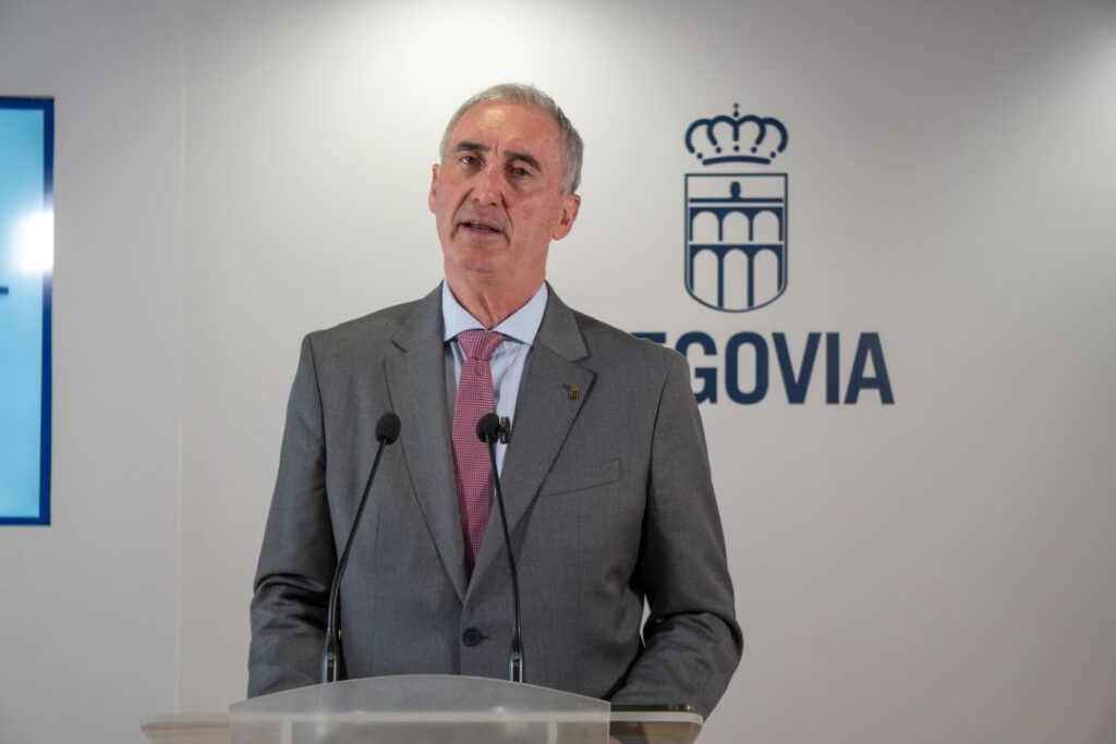 El alcalde de Segovia, José Mazarías. / HÉCTOR CRIADO