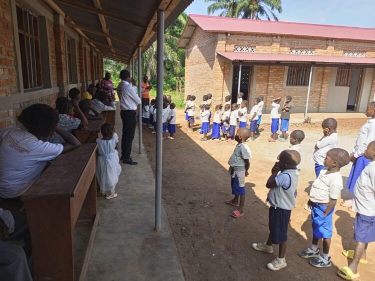 Escuela infantil en el Congo, a la que el grupo ha donado 6.500 euros / E.A.