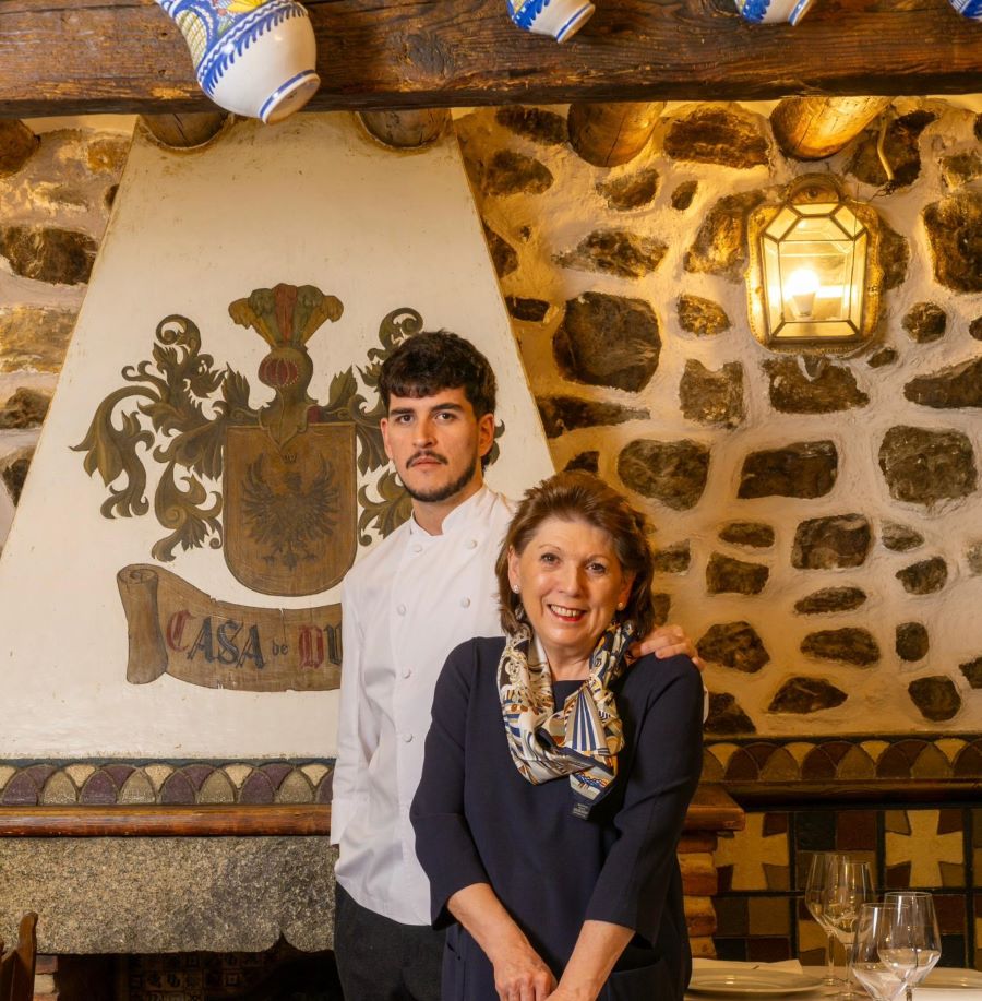 Luis con su madre Marisa en el Restaurante Casa Duque.