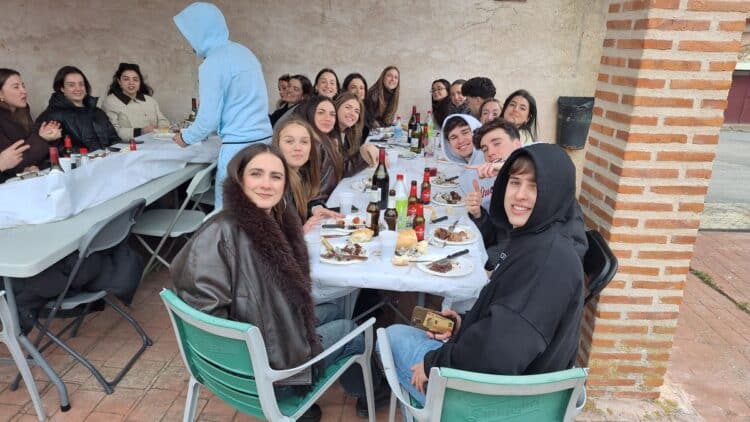 Algunos participantes en la matanza popular / E.A.