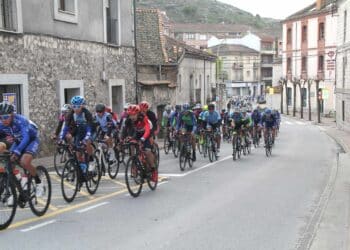 Pelotón ciclista de una pasada Clásica de La Chuleta./ E.A.