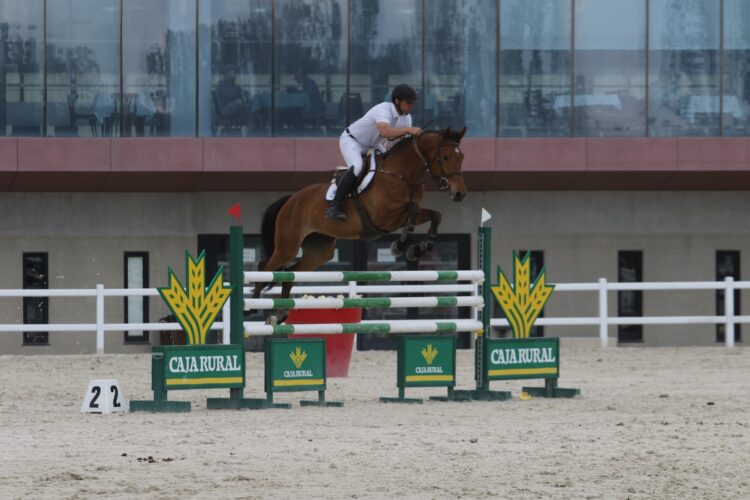 Enrique Camiruaga, montando a ‘Nox X’./ FEDERACIÓN