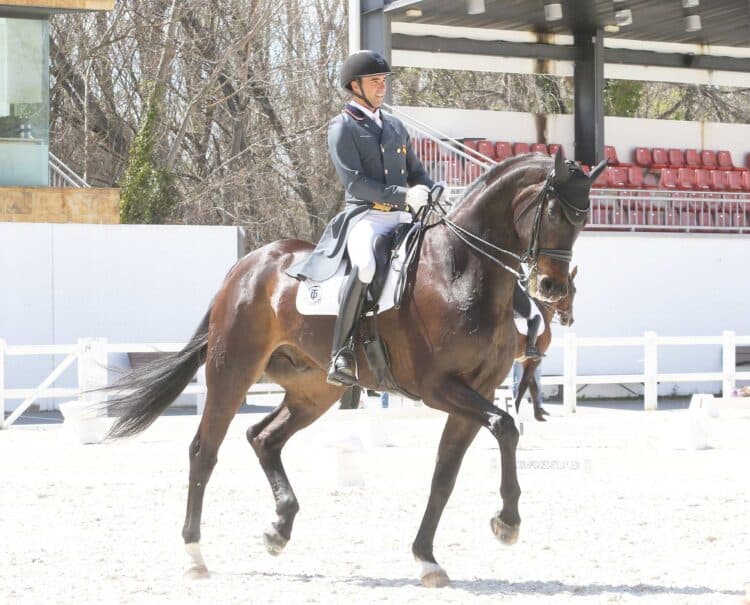Cristian Tudela, montando a ‘Shpectrium’. / FEDERACIÓN