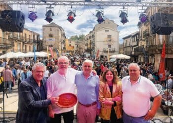 Un momento del homenaje que se le realizó a Millán Salcedo en la jornada del sábado. / DIPUTACIÓN
