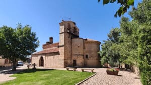 Iglesia de San Vicente Mártir en Pelayos del Arroyo.