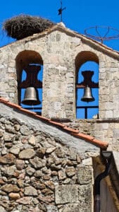 Campanario de la iglesia de San Vicente Mártir de Pelayos.