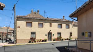 En Trescasas permanecen fachadas de la Segovia de otros tiempos.