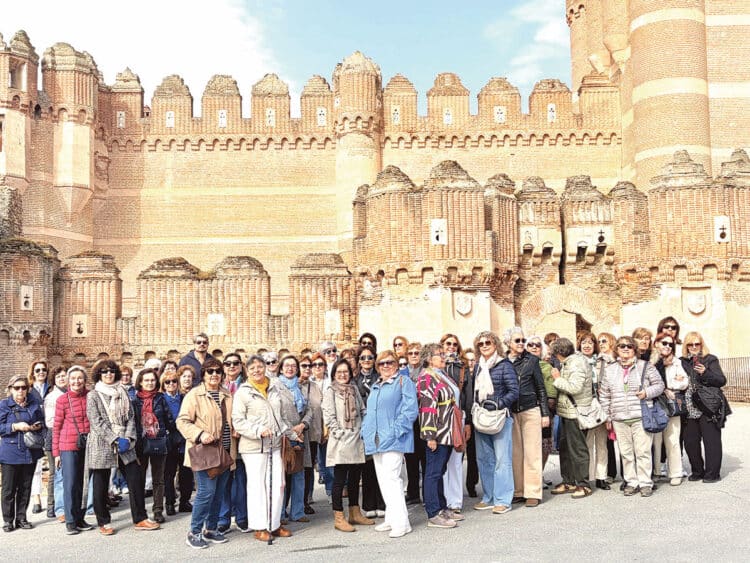 Visita cultural del PIEX a Coca.