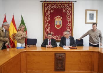 González Gago presenta la convocatoria en la mancomunidad ‘Bajo Pisuerga’. / Rubén Cacho