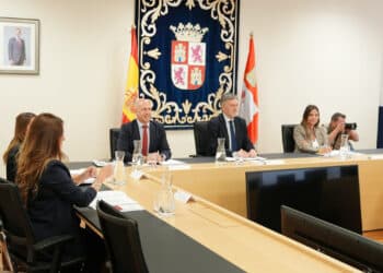 La Mesa de las Cortes se reunirá a las 11 horas y la Junta de Portavoces a las 11:30 horas. / R. Valtero