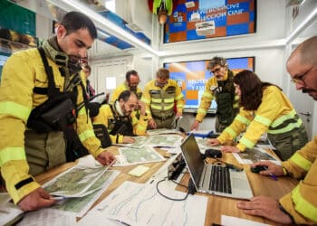 Unas 150 personas participaron en el ejercicio, en la Sierra de Gata. / Vicente