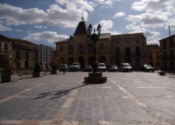 Ayuntamiento de Bernardos en una fotografía de archivo / E.A.