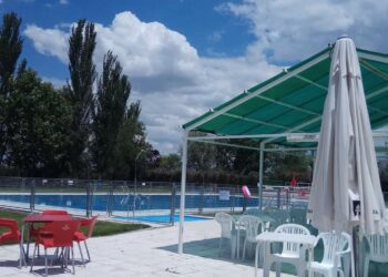 Piscina municipal de Abades.