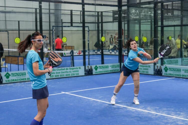 Un instante de partido durante una jornada pasada del Circuito Provincial de pádel./DIPUTACIÓN