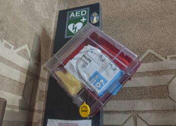 Desfibrilador en un edificio público. /KAMARERO