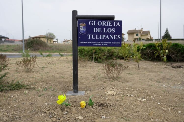 Glorieta conmemorativa de Los Tulipanes en El Sotillo. /HÉCTOR CRIADO