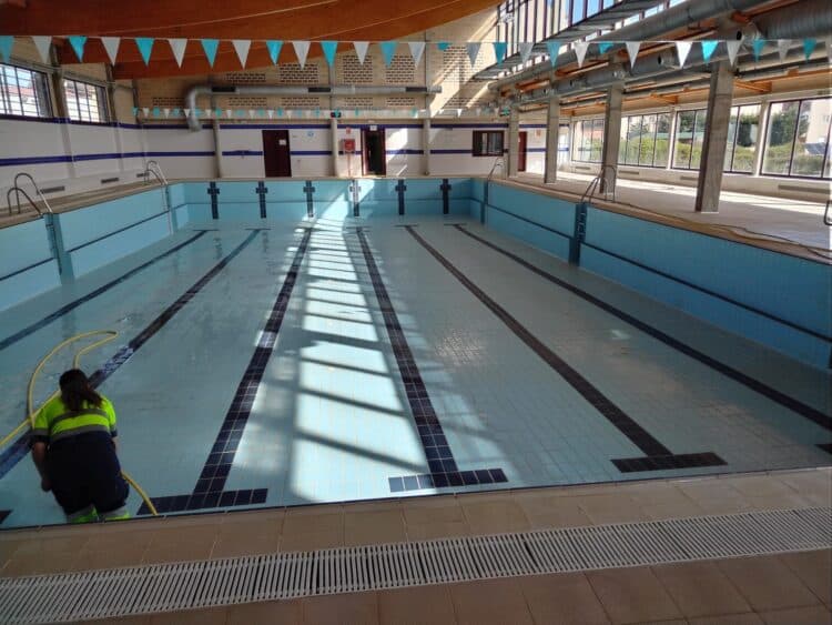 Piscina climatizada de La Granja/AYUNTAMIENOT DEL REAL SITIO DE SAN ILDEFONSO