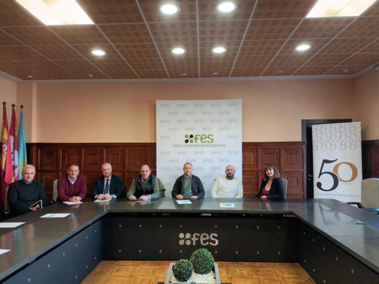 Reunión de la Asociación de Empresas Inmobiliarias de Segovia. / FES