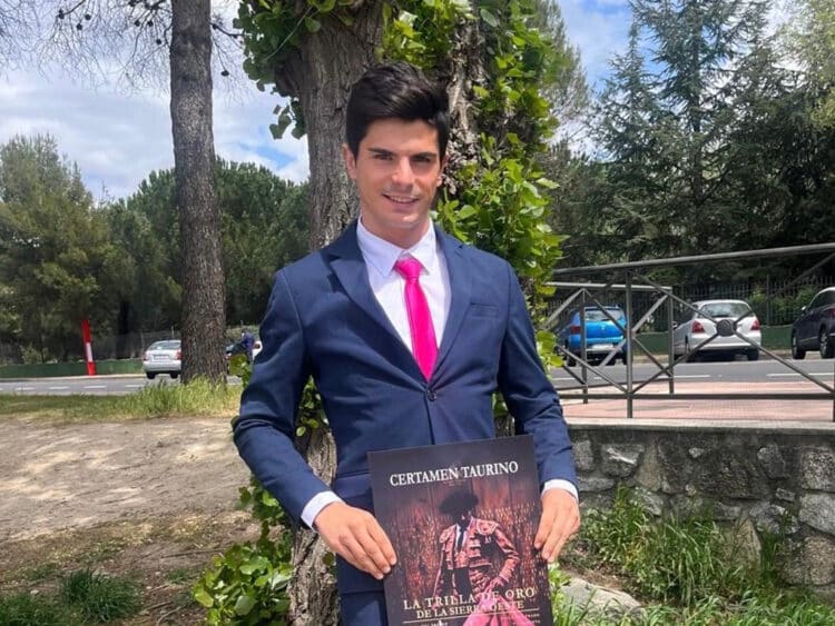 El novillero espinariego Curro Muñoz, en la presentación del Certamen 'La Trilla de Oro'.