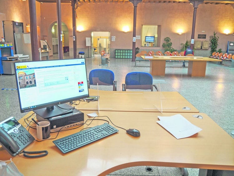 Delegación segoviana de Hacienda. / KAMARERO