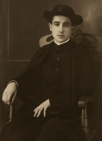 Un joven Don Abundio en una fotografía de principios del siglo XX.