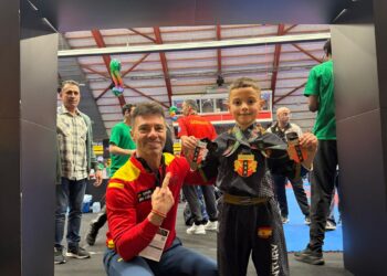 Enzo Giménez y Juan Carlos García posan con las medallas durante la cita en Amstérdam./CLUB VICTORIA