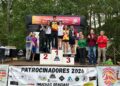 Claudia Corral posa en el podio como ganadora en Casavieja./FDMESCYL