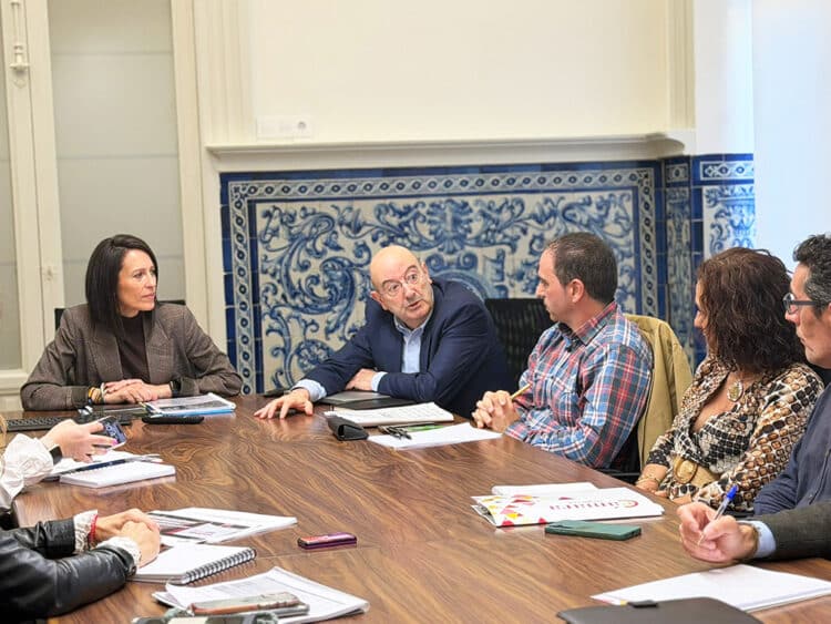 Mesa de Comercio. / AYUNTAMIENTO DE SEGOVIA