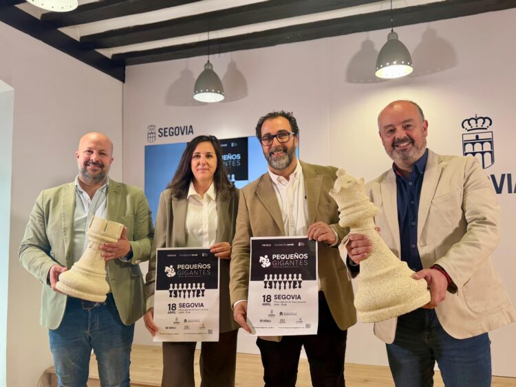 Un instante durante la presentación del II Torneo de ajedrez ‘Pequeños Gigantes’./AYUNTAMIENTO