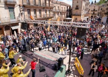 Palma y Carpantis Dj ofrecerán una sesión cómico musical en plaza España.