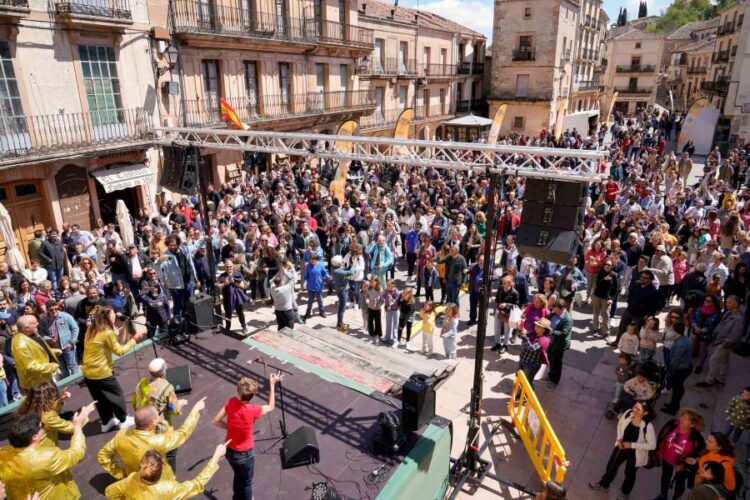Palma y Carpantis Dj ofrecerán una sesión cómico musical en plaza España.