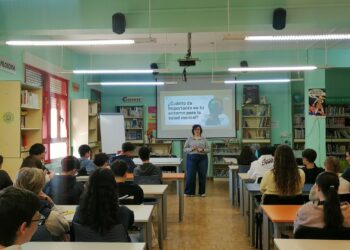 Una charla en un colegio de una de las ediciones anteriores de ‘Salud Mental en Positivo’. Asociación Amanecer