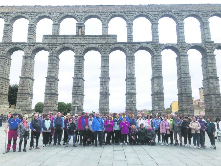 Una marcha de la Asociación Cultural y Deportiva Andariegos Segovianos / HÉCTOR CRIADO