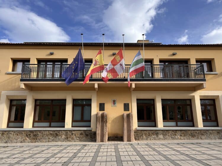 Foto de archivo. Vista del Ayuntamiento de Trecasas / AYUNTAMIENTO DE TRESCASAS