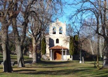 Ermita de la Virgen de la Adrada.