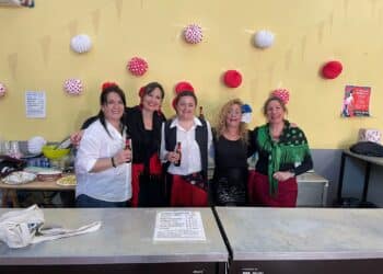 Ediciones anteriores de la feria / ASOCIACIÓN RECREATIVO CULTURAL ‘LOS QUE ROBAN LO CAVAO’