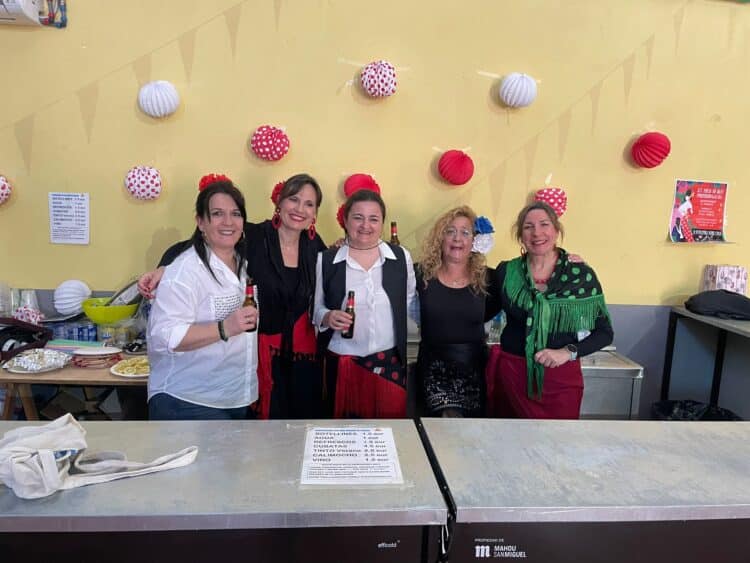 Ediciones anteriores de la feria / ASOCIACIÓN RECREATIVO CULTURAL ‘LOS QUE ROBAN LO CAVAO’