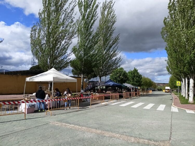 La artesanía y el fútbol centran las actividades del primer fin de semana de mayo en el municipio / AYTO. PALAZUELOS DE ERESMA