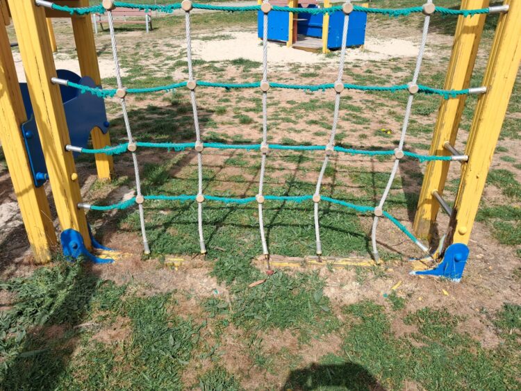 Estado del parque infantil de Prado Valle / PSOE DE SAN CRISTÓBAL