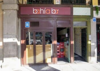 El bar ‘Bahía’ cerró en marzo tras casi once años de actividad. / HÉCTOR CRIADO