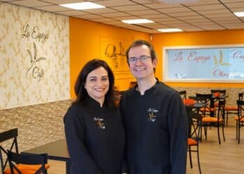 Alicia Palomo y Francisco Jorge en ‘La Espiga Pastelería Café’.