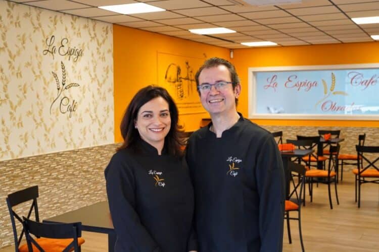 Alicia Palomo y Francisco Jorge en ‘La Espiga Pastelería Café’.
