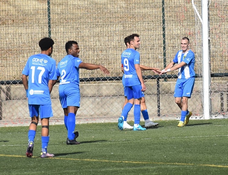 Los jugadores del CD Cantalejo celebran uno de los goles marcados en la presente temporada./ A.M.