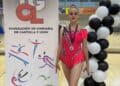 Ariadna, con su medalla tras ser plata en Palencia./ SOMAI-XTREM