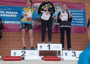 Marta Santos (i), en el podio de la categoría femenina./ IMD SEGOVIA