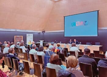 Un momento del acto de clausura del proyecto que se llevó a cabo en el Salón de Grados del Campus María Zambrano./ AYUNTAMIENTO
