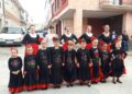 Grupo de sevillanas de Cantimpalos. /LOURDES MATARRANZ